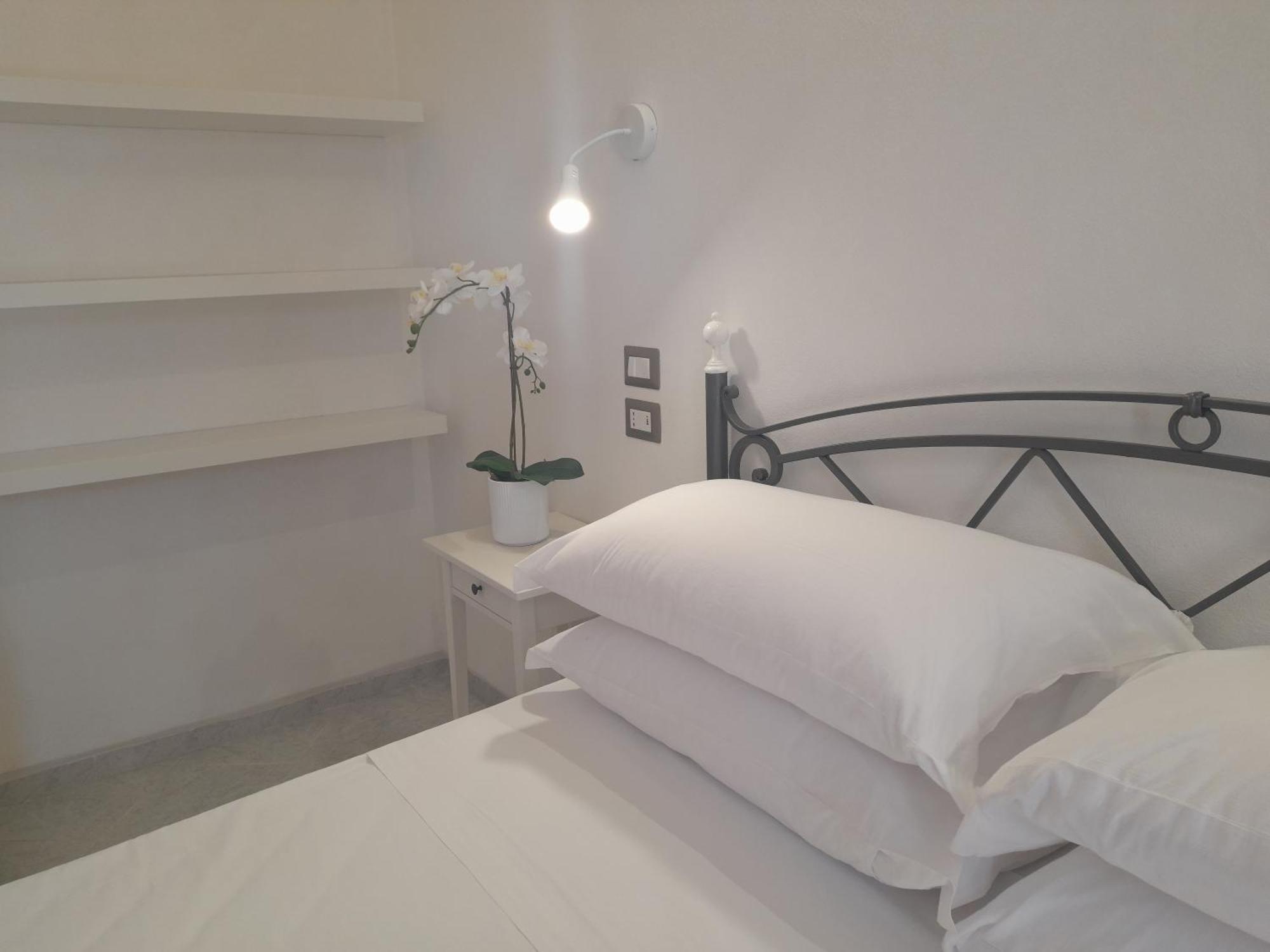 פרוסידה Mezza Torre B&B חדר תמונה